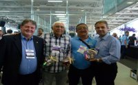 Nélio Alencar entrega kit com produtos típicos da região aos presidentes dos Creas