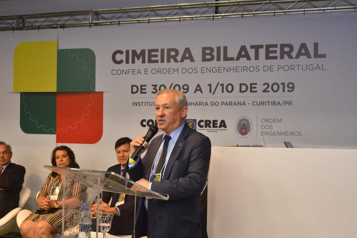 Presidente anfitrião da Cimeira e da reunião do Colégio de Presidentes, Ricardo Rocha agradece e saúda a participação das lideranças em Curitiba